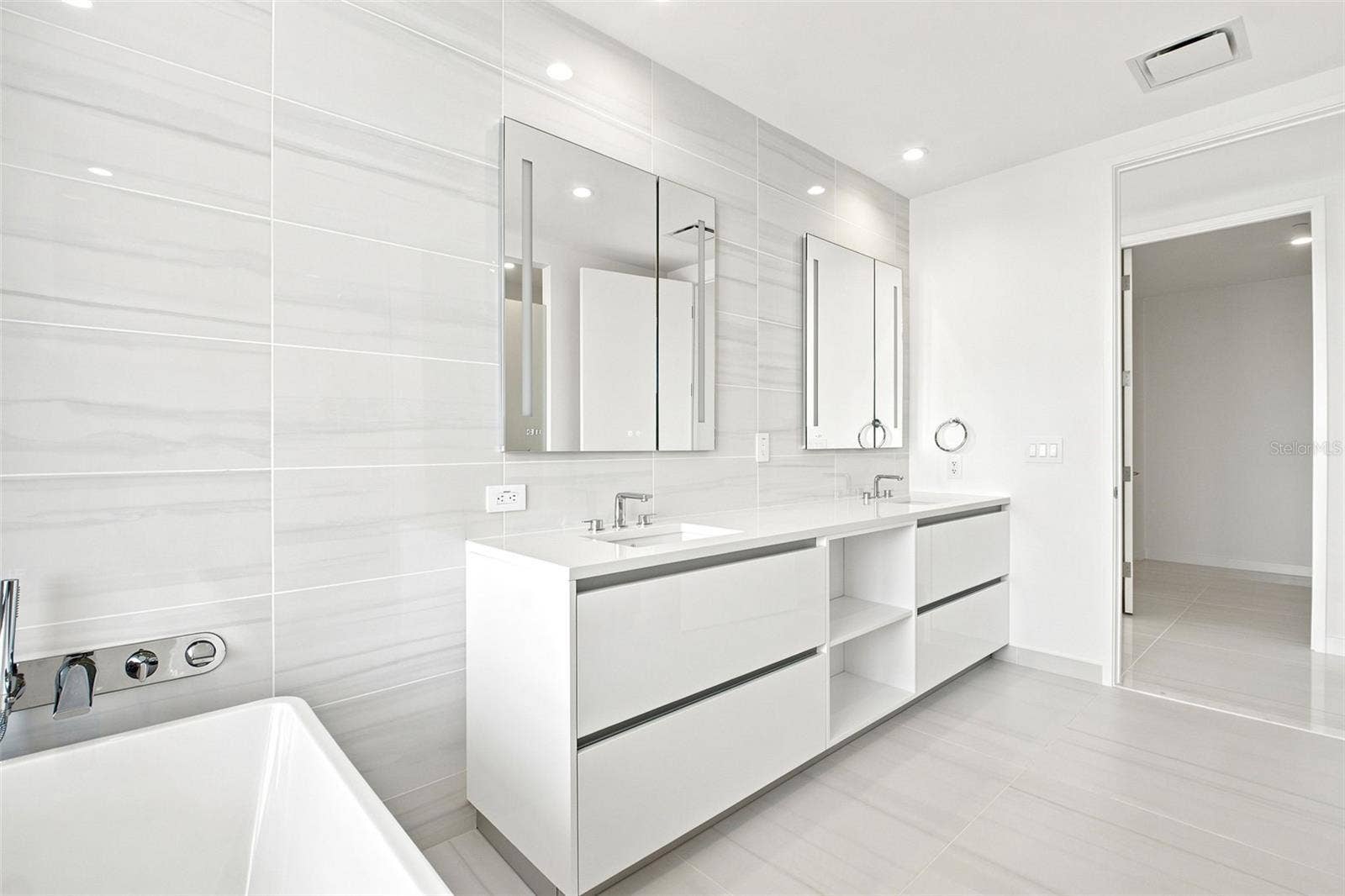 400 CENTRAL AVENUE, #2901, St Petersburg, FL 33701 400 CENTRAL AVENUE, #2901, St Petersburg, FL 33701