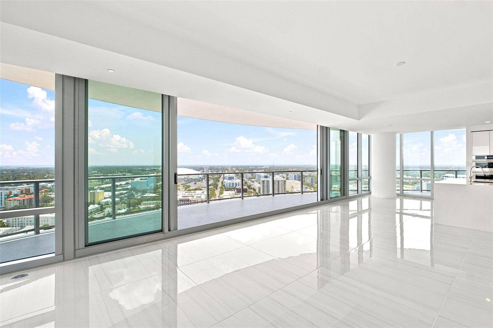 400 CENTRAL AVENUE, #2901, St Petersburg, FL 33701 400 CENTRAL AVENUE, #2901, St Petersburg, FL 33701
