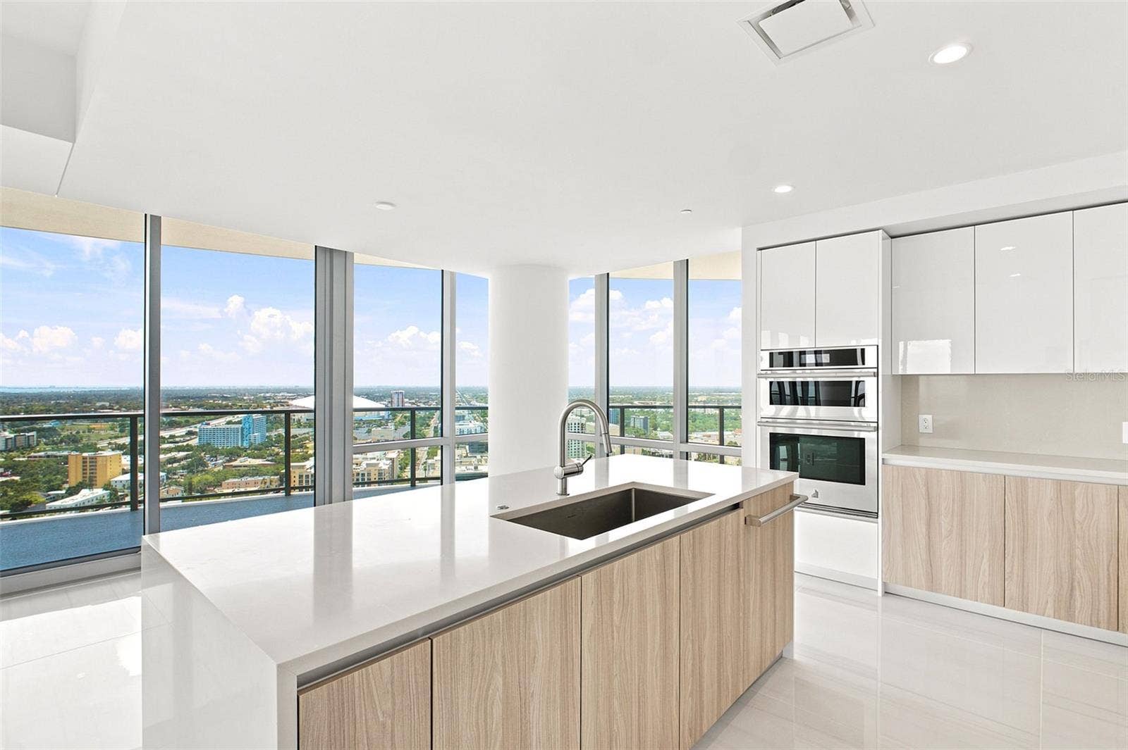 400 CENTRAL AVENUE, #2901, St Petersburg, FL 33701 400 CENTRAL AVENUE, #2901, St Petersburg, FL 33701