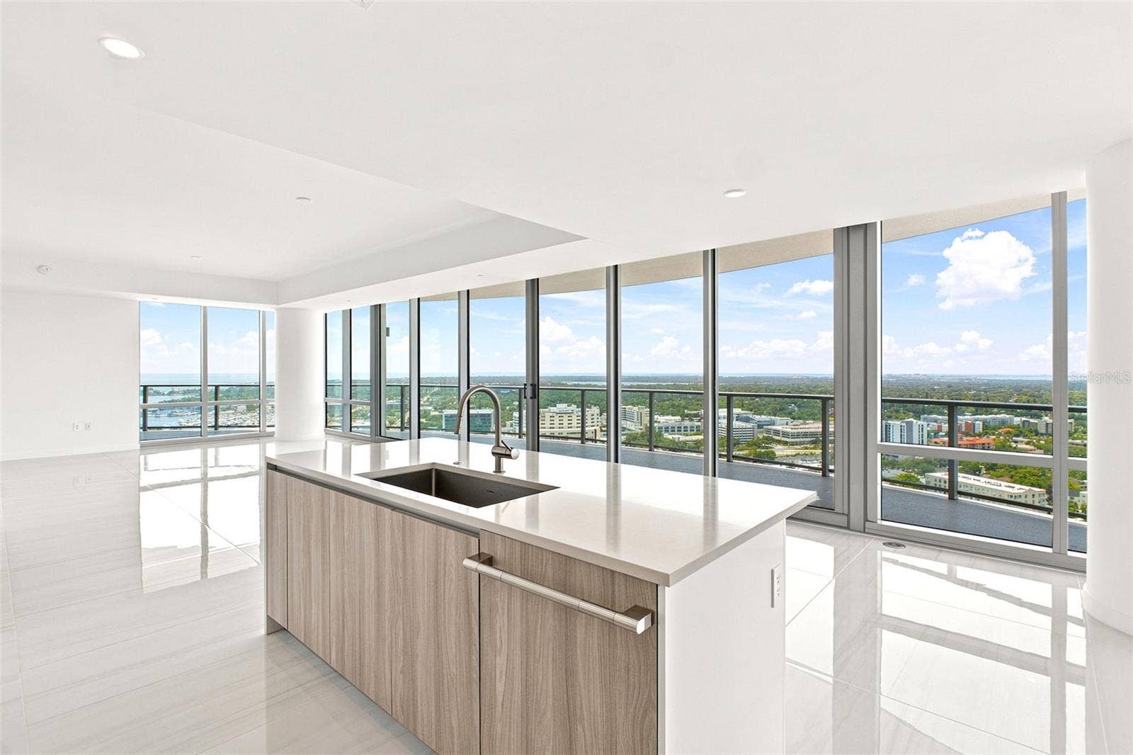 400 CENTRAL AVENUE, #2901, St Petersburg, FL 33701 Views while you cook