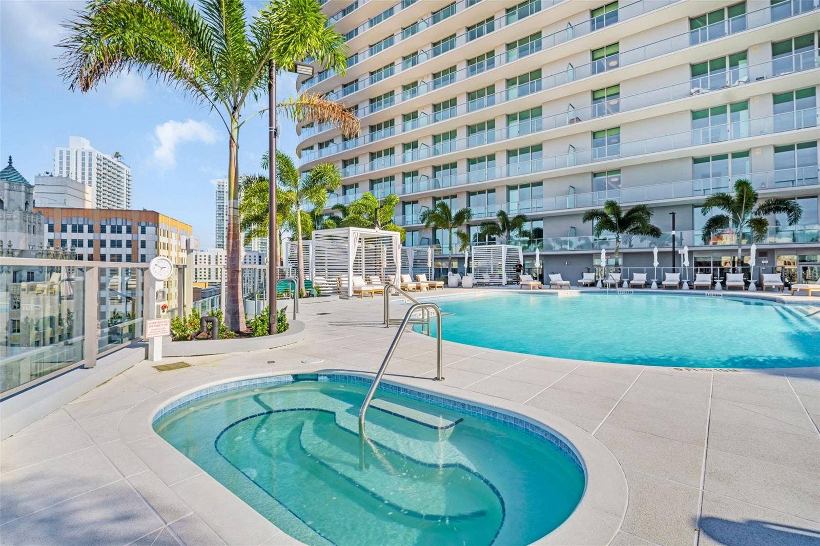 400 CENTRAL AVENUE, #2901, St Petersburg, FL 33701 Endless amenities: Pool, spa, gym, dog park, ...