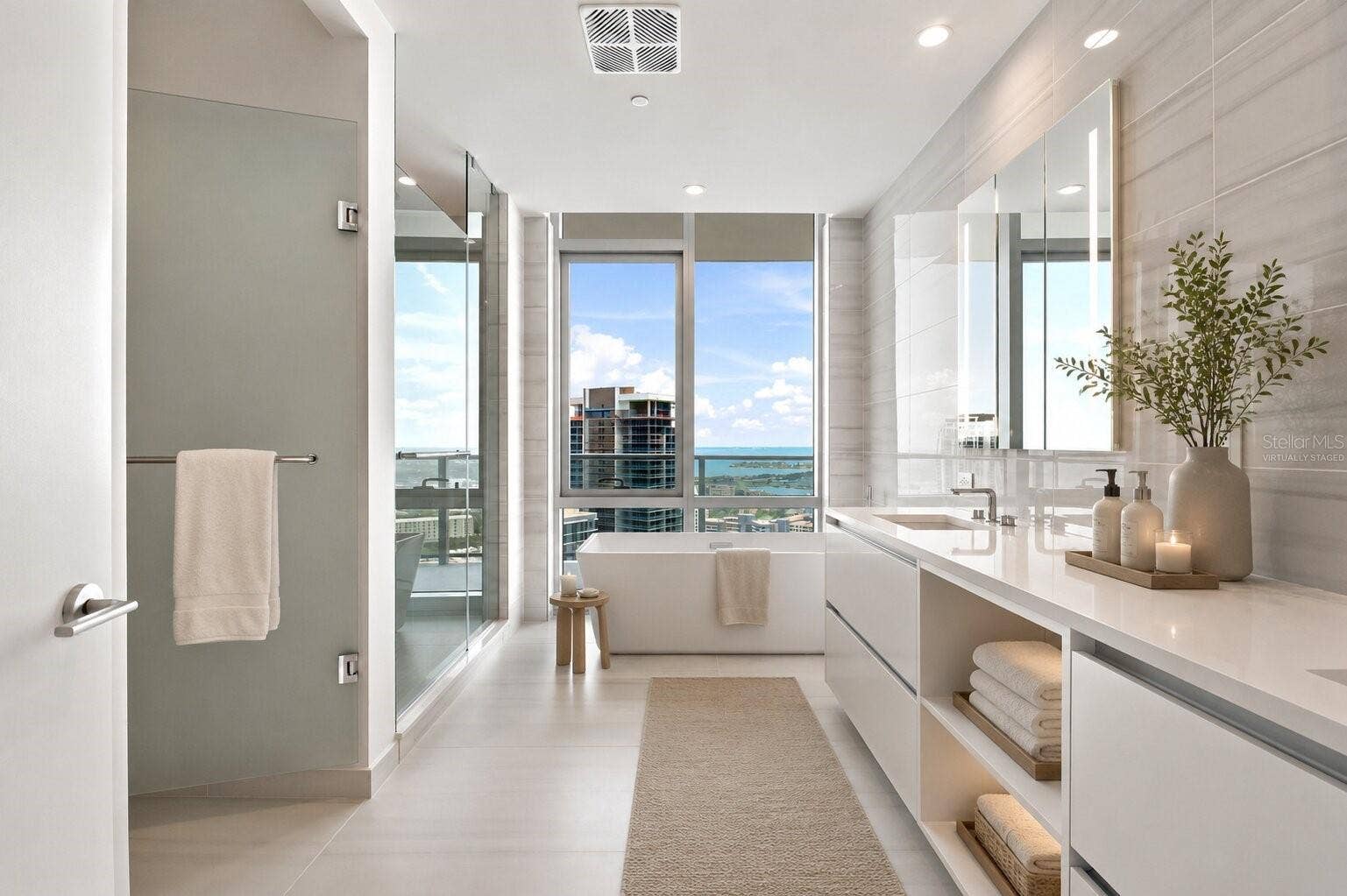 400 CENTRAL AVENUE, #2901, St Petersburg, FL 33701 Virtually Staged Primary Ensuite Bathroom