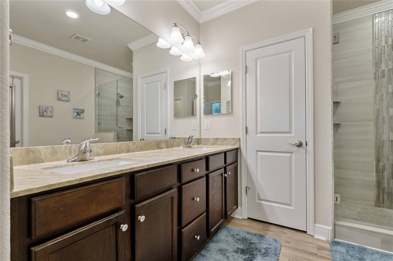 Spacious and Modern Primary Bathroom!