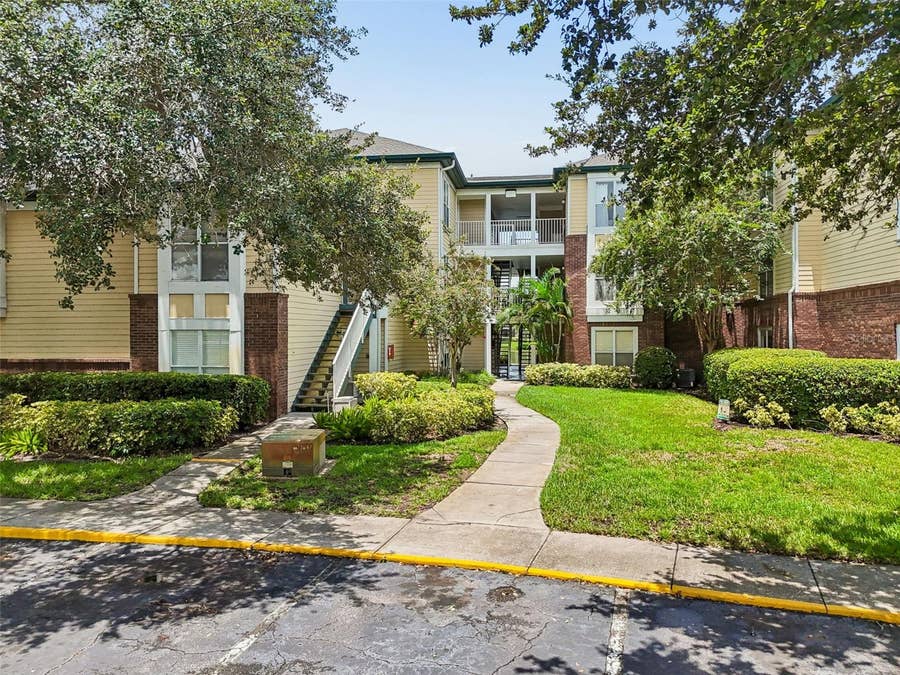 Property photo for 4115 CHATHAM OAK COURT, #201, Tampa, FL