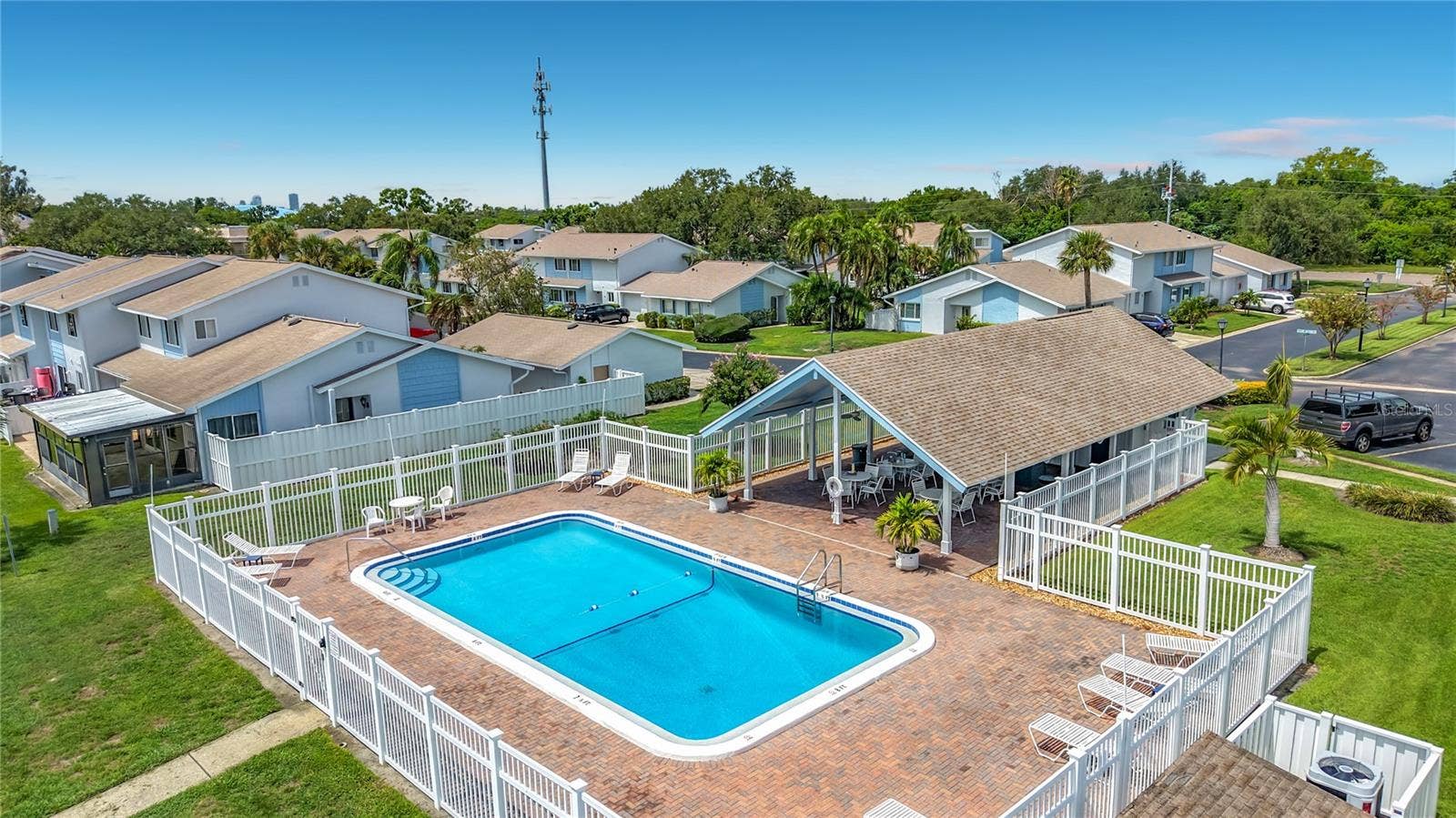6537 CAPE HATTERAS WAY NE, #2, St Petersburg, FL 33702