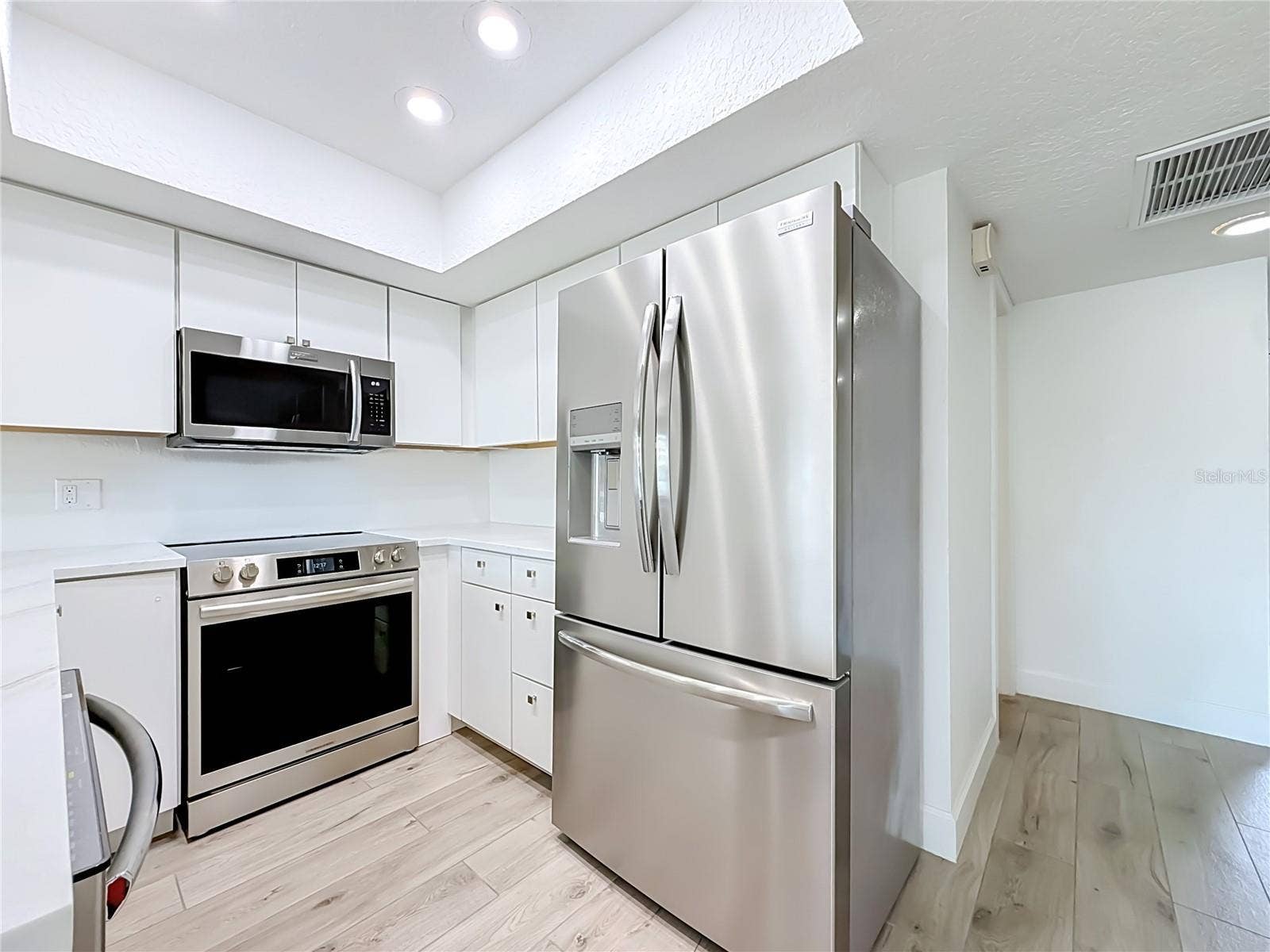 6537 CAPE HATTERAS WAY NE, #2, St Petersburg, FL 33702