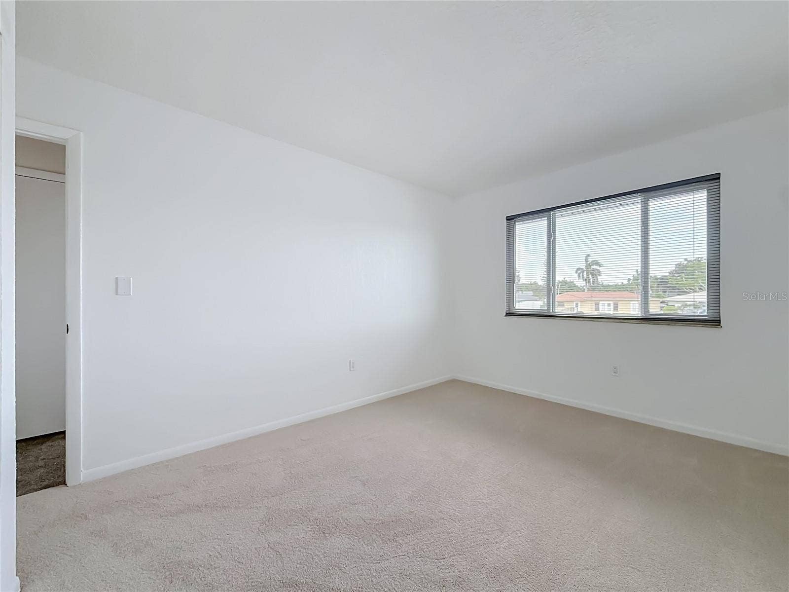 6537 CAPE HATTERAS WAY NE, #2, St Petersburg, FL 33702