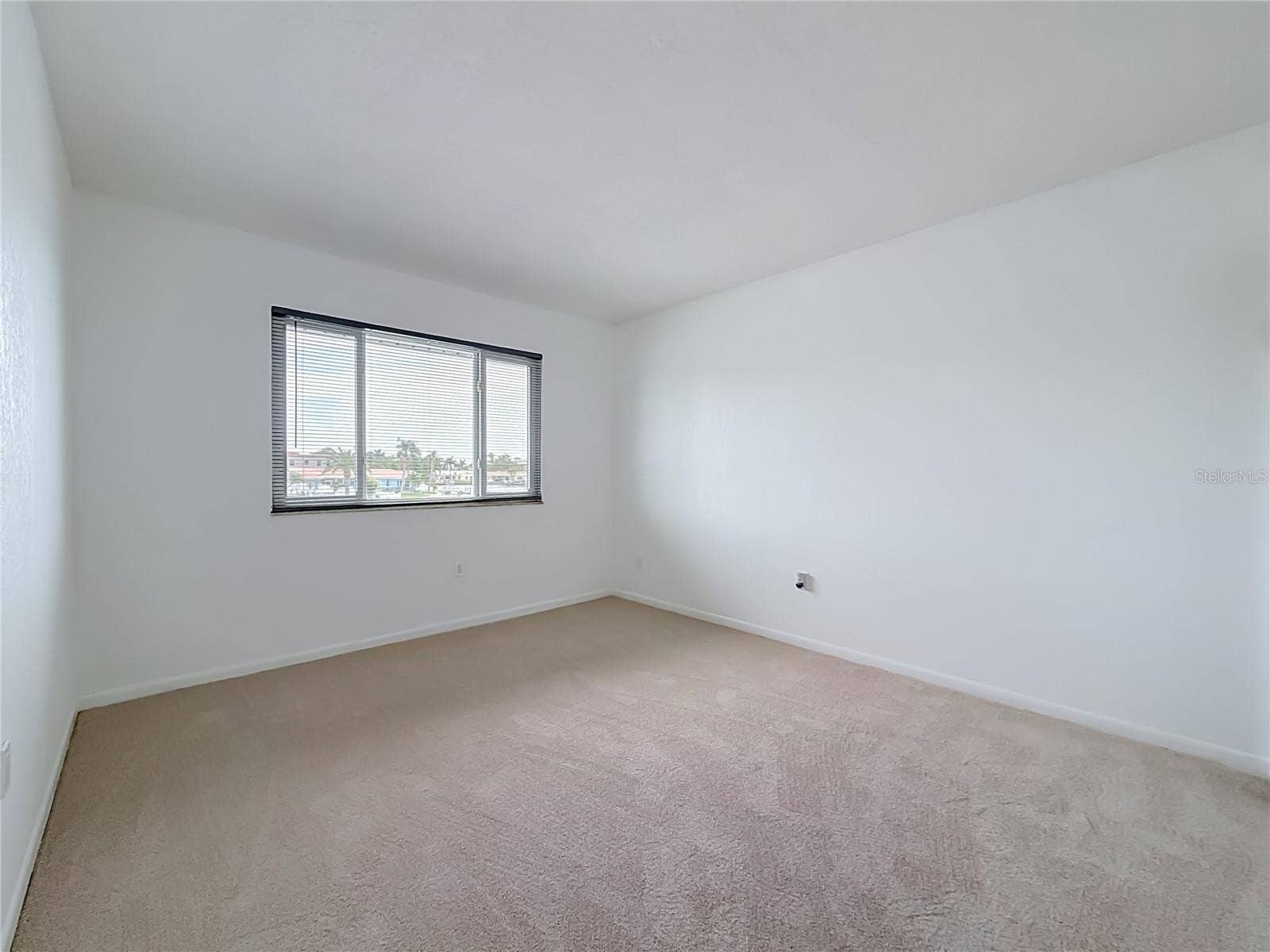 6537 CAPE HATTERAS WAY NE, #2, St Petersburg, FL 33702