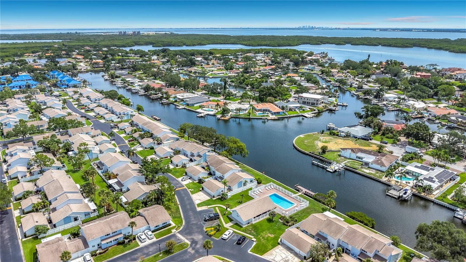 6537 CAPE HATTERAS WAY NE, #2, St Petersburg, FL 33702