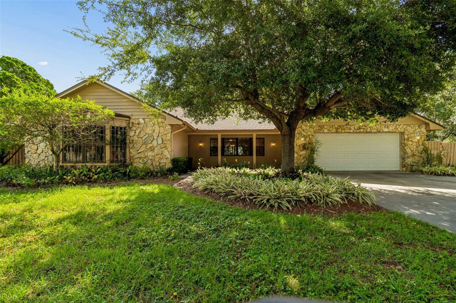 16509 ROUND OAK DRIVE, Tampa, FL 33618 16509 ROUND OAK DRIVE, Tampa, FL 33618