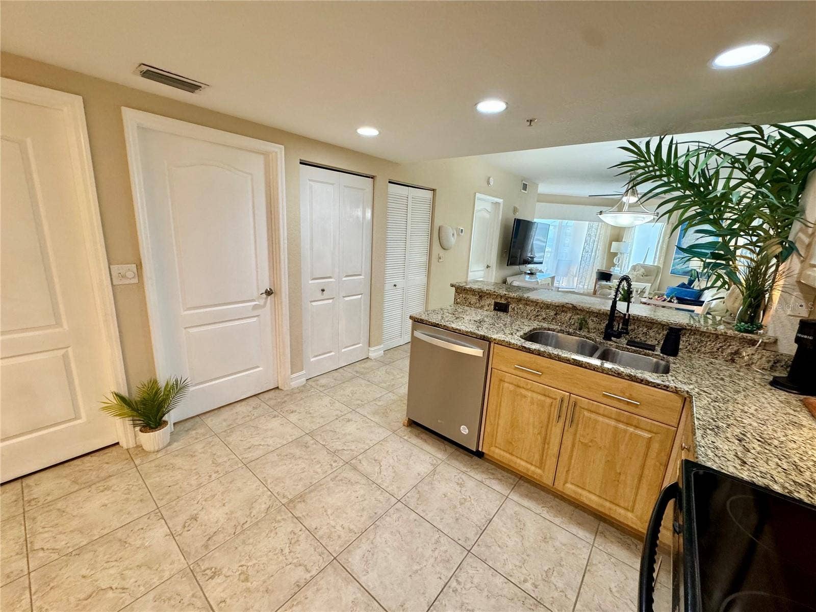 11605 GULF BOULEVARD, #503, Treasure Island, FL 33706 11605 GULF BOULEVARD, #503, Treasure Island, FL 33706