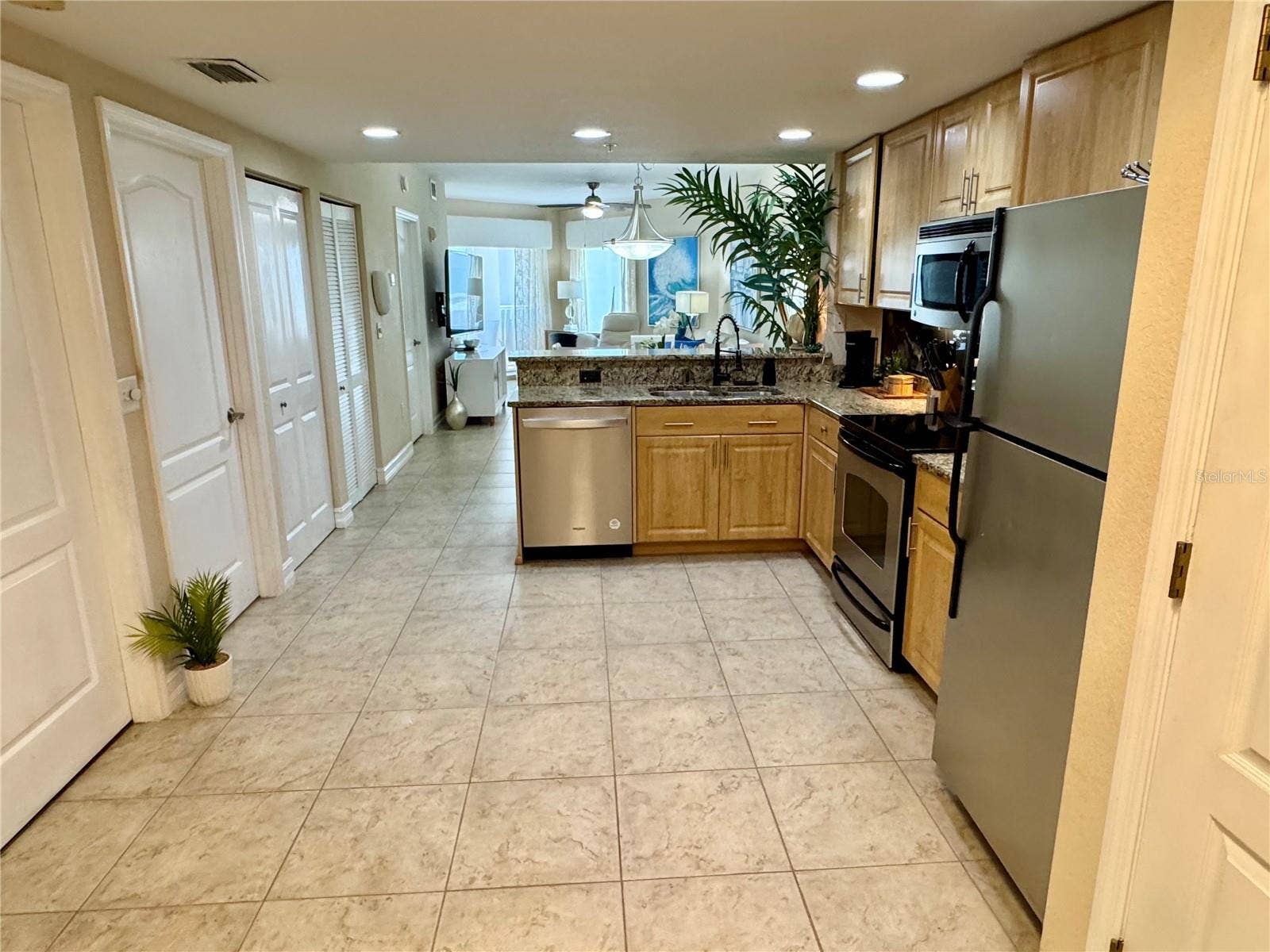 11605 GULF BOULEVARD, #503, Treasure Island, FL 33706 11605 GULF BOULEVARD, #503, Treasure Island, FL 33706