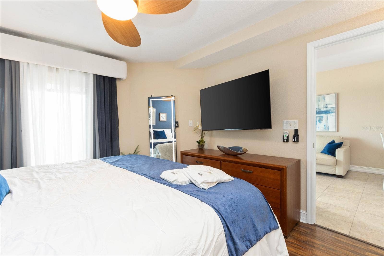 11605 GULF BOULEVARD, #503, Treasure Island, FL 33706 11605 GULF BOULEVARD, #503, Treasure Island, FL 33706