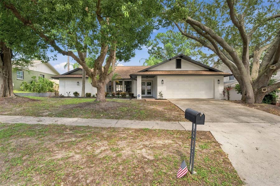 Property photo for 2721 BRIARPATCH DRIVE, Valrico, FL
