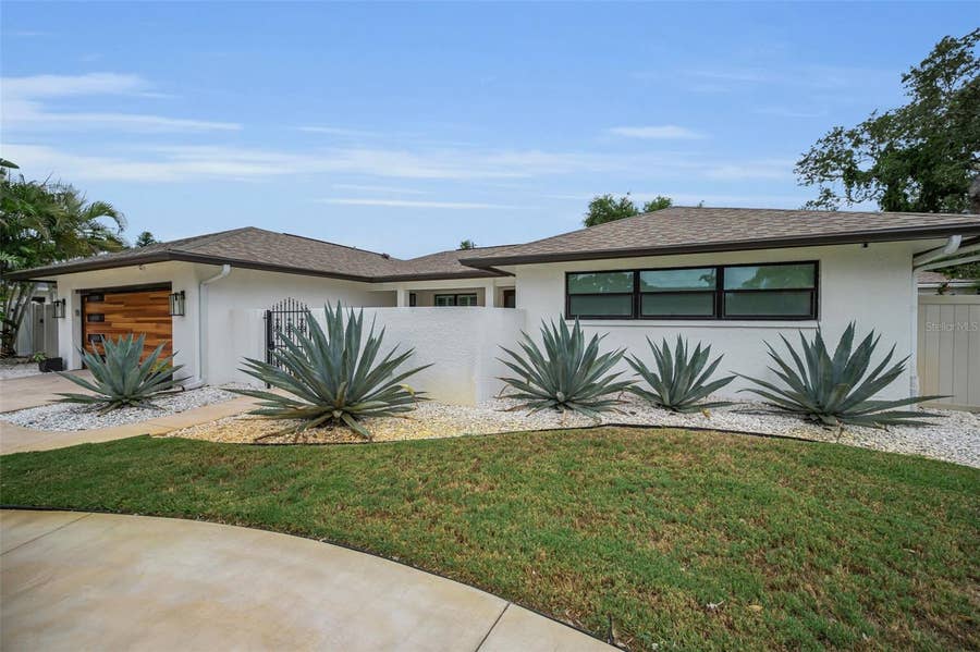 Property photo for 14516 BAY HILLS DRIVE, Largo, FL