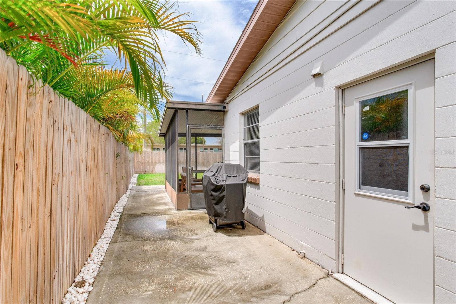 4416 W BAY COURT AVENUE, Tampa, FL 33611 4416 W BAY COURT AVENUE, Tampa, FL 33611