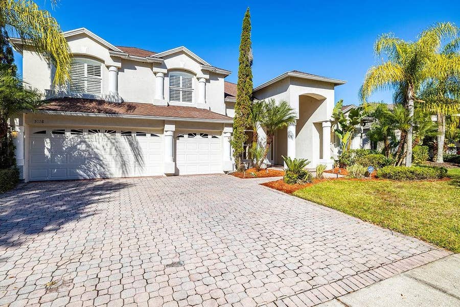 Property photo for 5028 ASHINGTON LANDING DRIVE, Tampa, FL