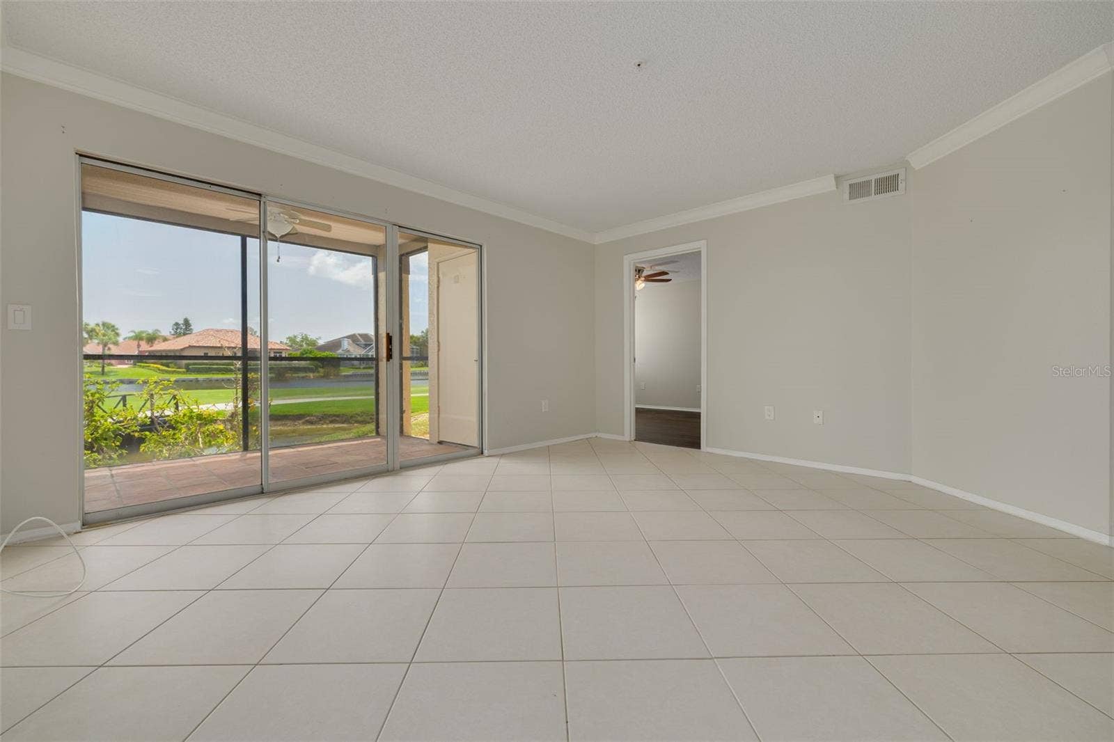 2400 FEATHER SOUND DRIVE, #914, Clearwater, FL 33762 2400 FEATHER SOUND DRIVE, #914, Clearwater, FL 33762