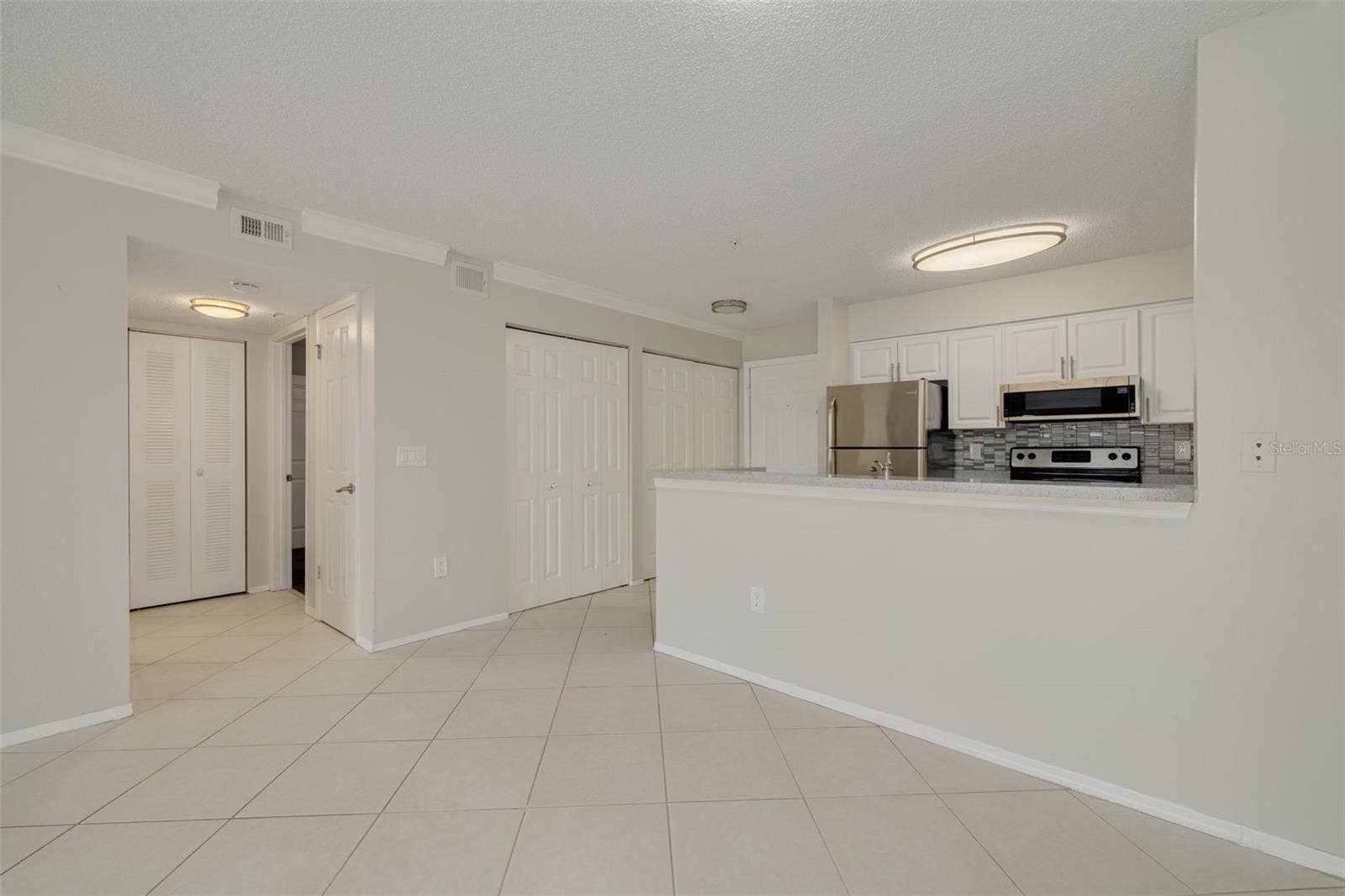 2400 FEATHER SOUND DRIVE, #914, Clearwater, FL 33762 2400 FEATHER SOUND DRIVE, #914, Clearwater, FL 33762