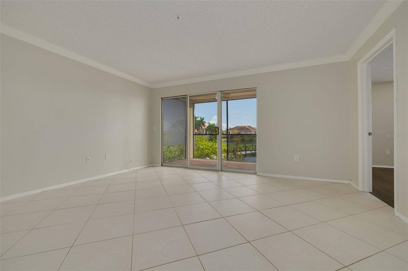 2400 FEATHER SOUND DRIVE, #914, Clearwater, FL 33762 2400 FEATHER SOUND DRIVE, #914, Clearwater, FL 33762