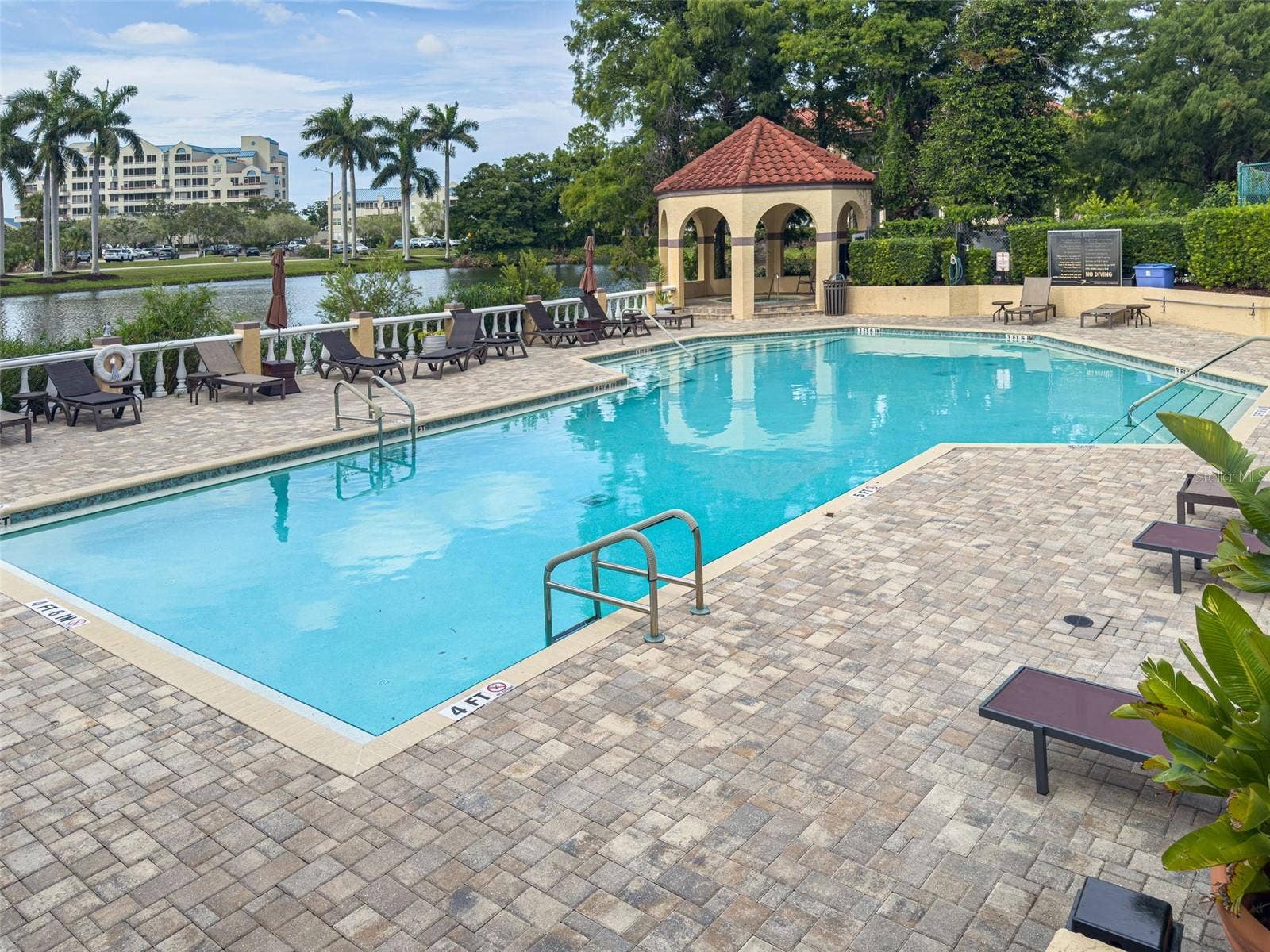 2400 FEATHER SOUND DRIVE, #914, Clearwater, FL 33762 2400 FEATHER SOUND DRIVE, #914, Clearwater, FL 33762