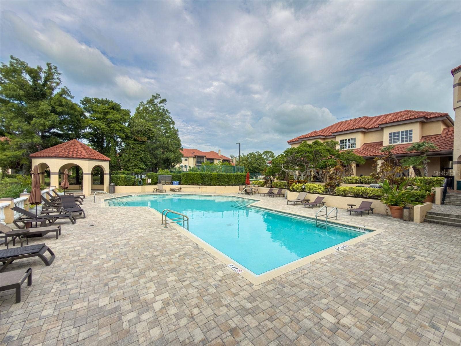 2400 FEATHER SOUND DRIVE, #914, Clearwater, FL 33762 2400 FEATHER SOUND DRIVE, #914, Clearwater, FL 33762