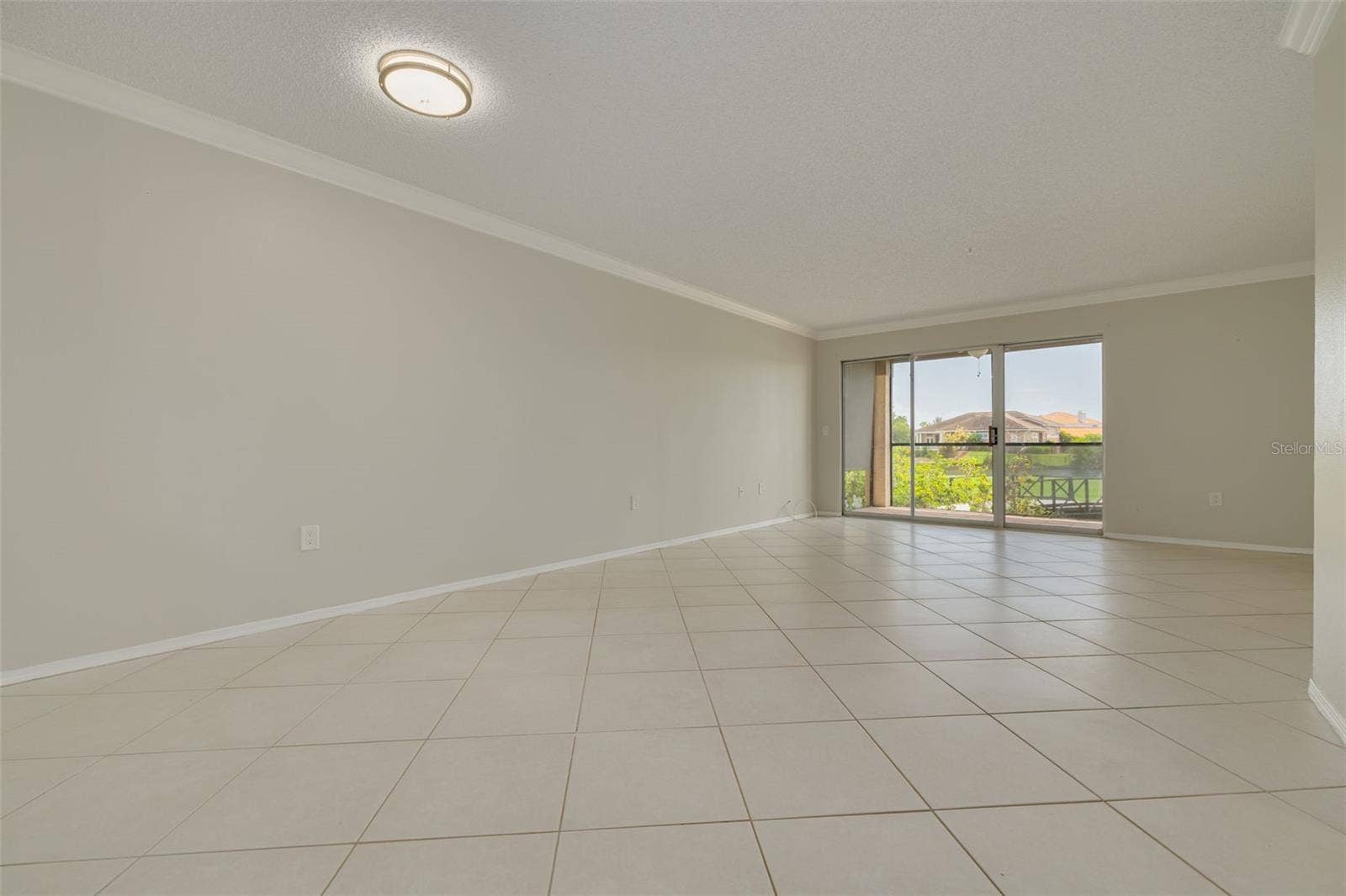 2400 FEATHER SOUND DRIVE, #914, Clearwater, FL 33762 2400 FEATHER SOUND DRIVE, #914, Clearwater, FL 33762