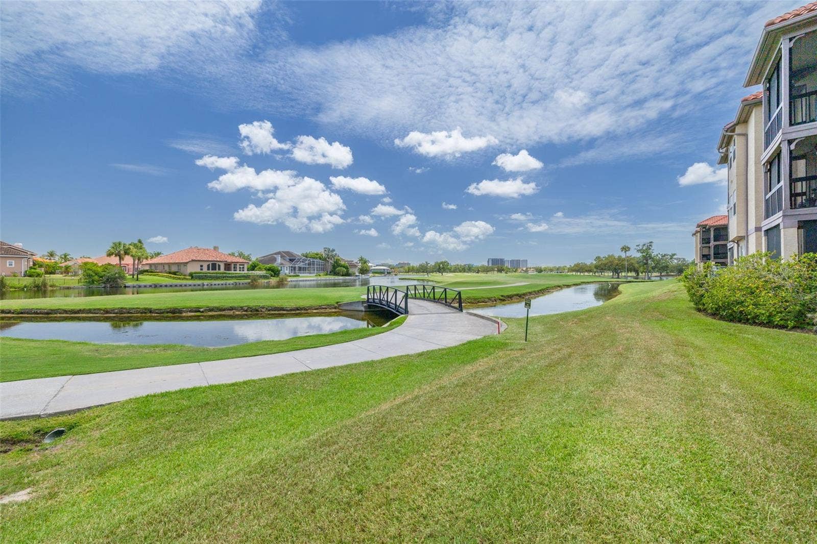 2400 FEATHER SOUND DRIVE, #914, Clearwater, FL 33762 2400 FEATHER SOUND DRIVE, #914, Clearwater, FL 33762