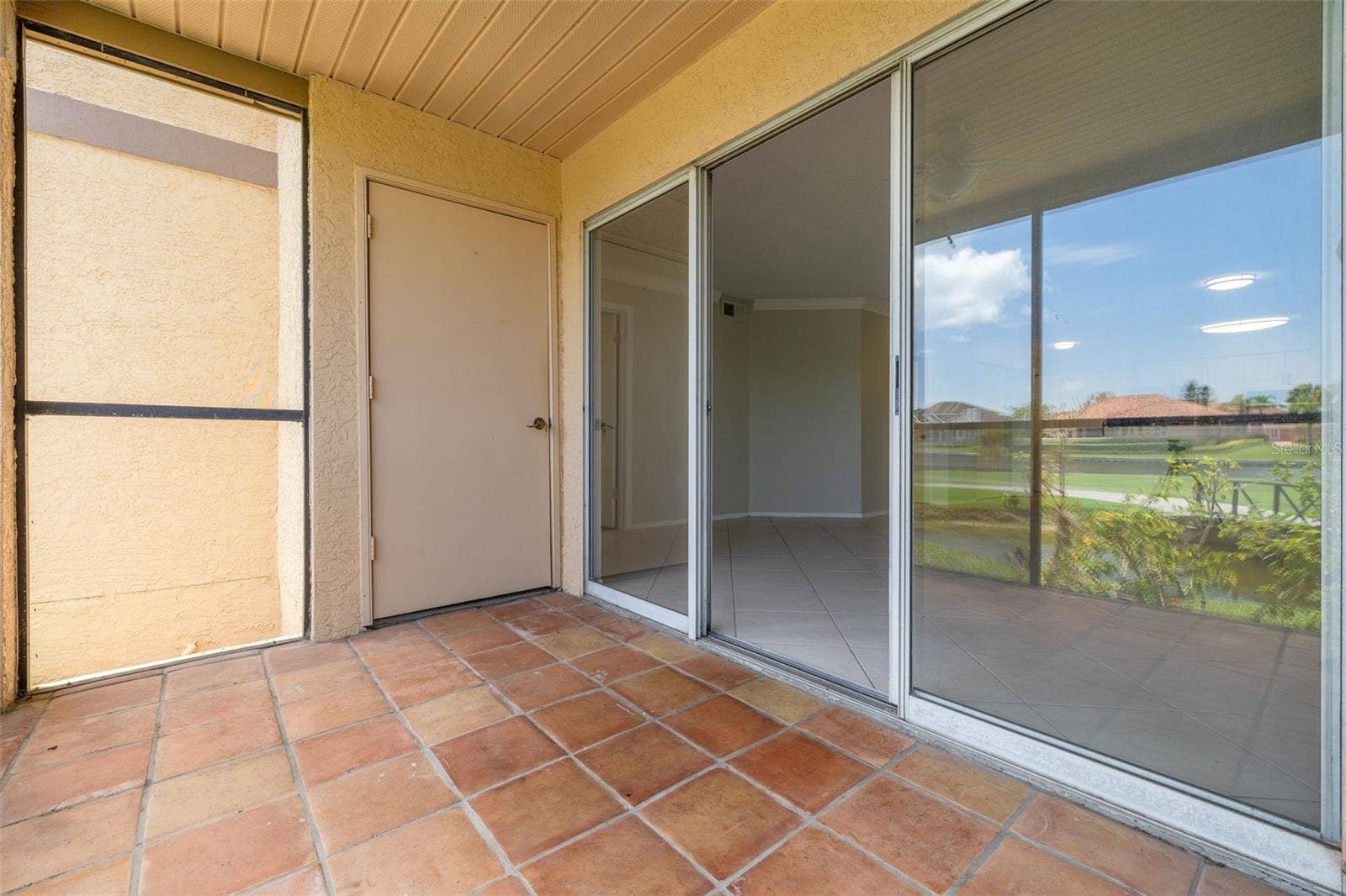 2400 FEATHER SOUND DRIVE, #914, Clearwater, FL 33762 2400 FEATHER SOUND DRIVE, #914, Clearwater, FL 33762