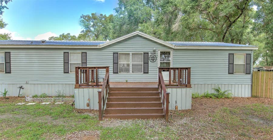 Property photo for 1606 N KINGSWAY RD, Seffner, FL
