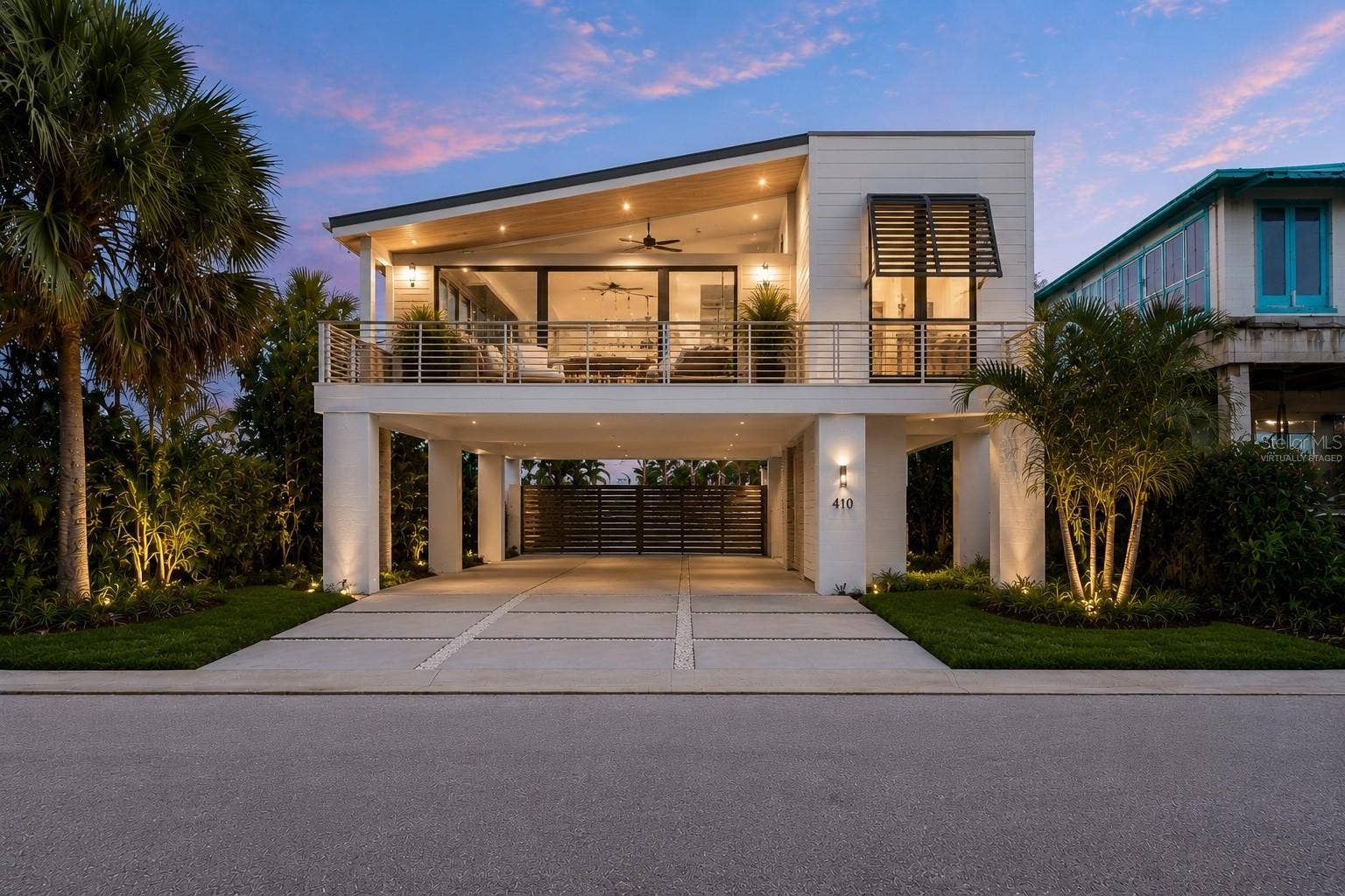 131 86TH TERRACE, Treasure Island, FL 33706 Virtually Staged/ AI