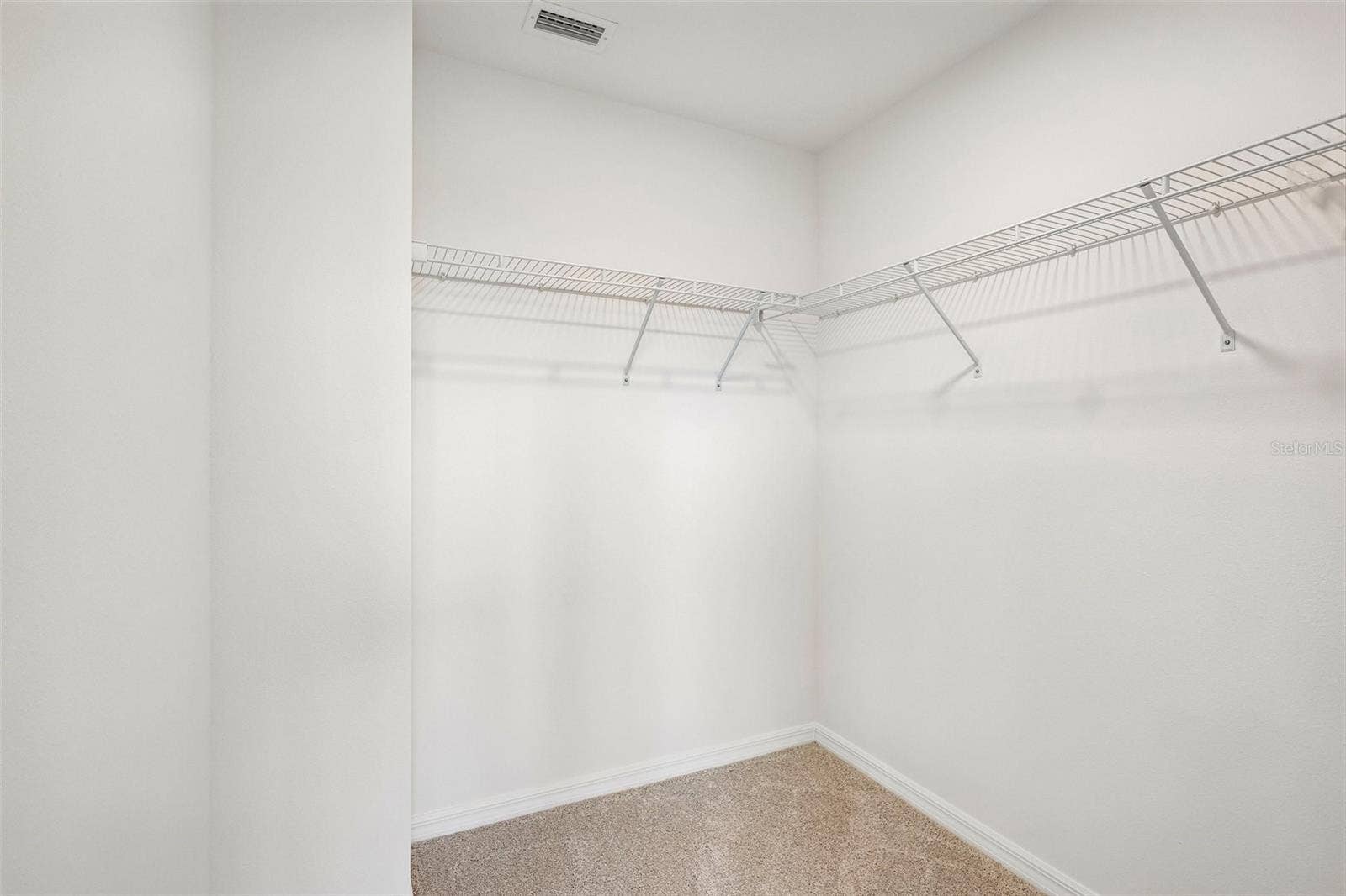 6848 HOLCOMBE DOWN DRIVE, Zephyrhills, FL 33541