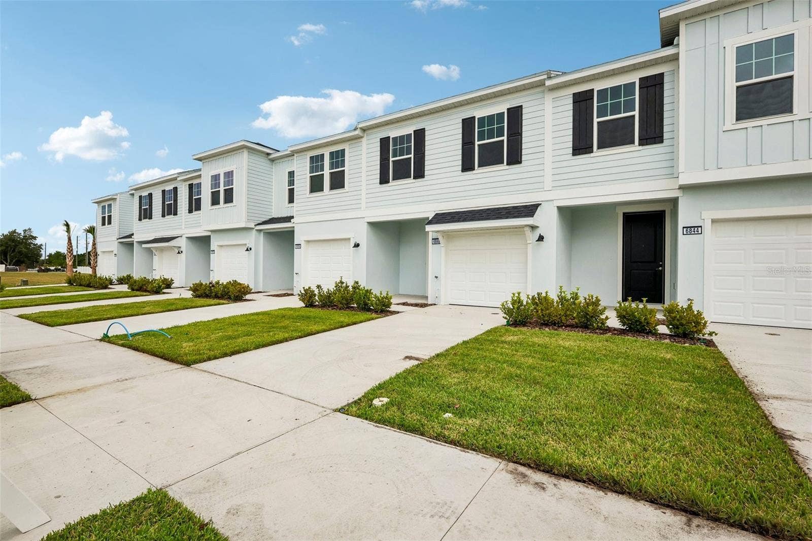 6848 HOLCOMBE DOWN DRIVE, Zephyrhills, FL 33541