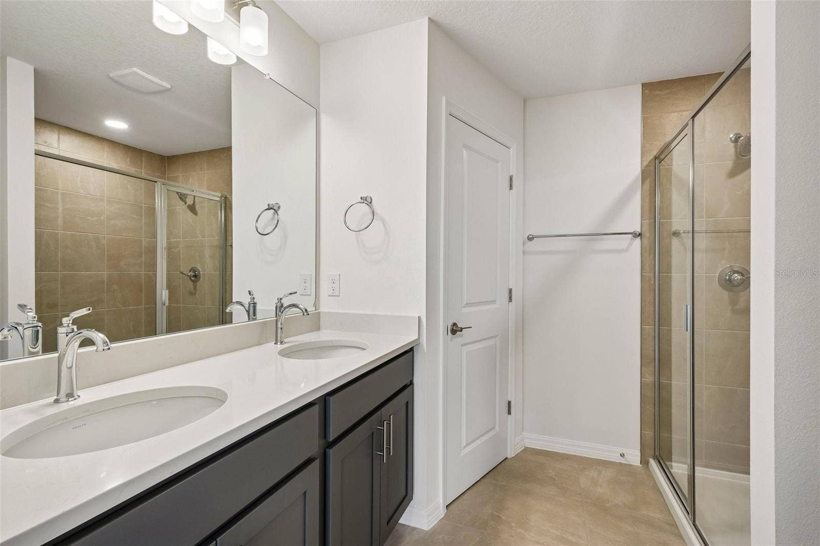 6848 HOLCOMBE DOWN DRIVE, Zephyrhills, FL 33541