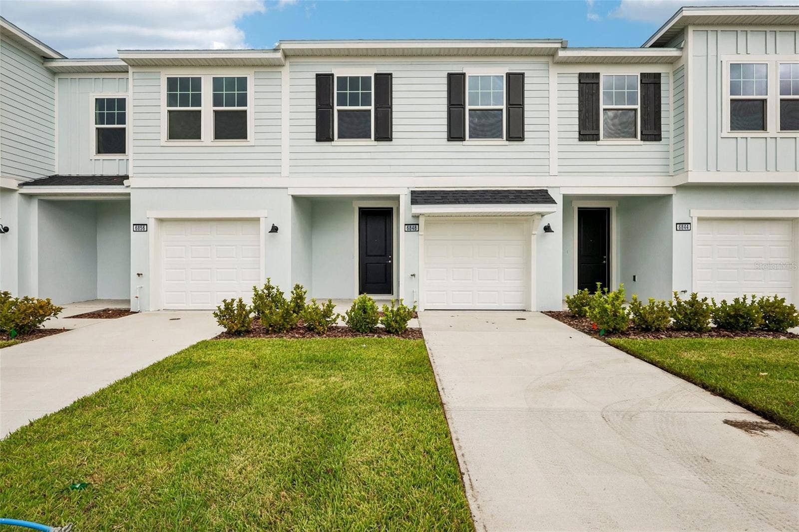 6848 HOLCOMBE DOWN DRIVE, Zephyrhills, FL 33541