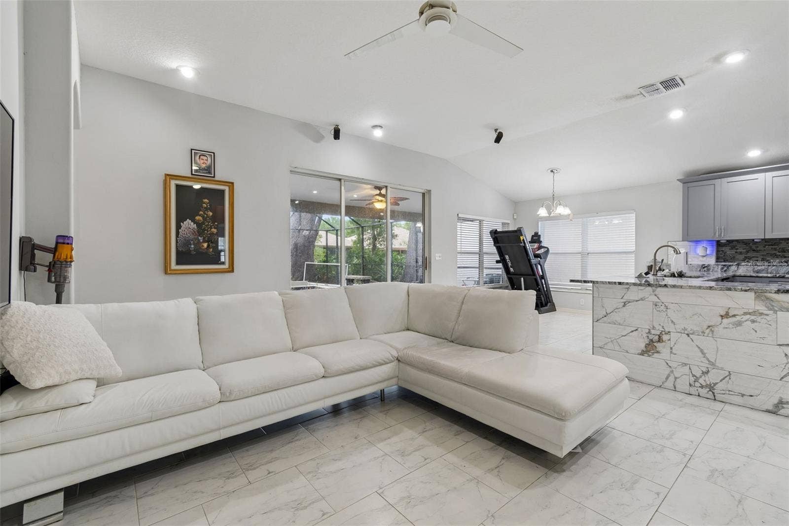4643 DUNNIE DRIVE, Tampa, FL 33614 4643 DUNNIE DRIVE, Tampa, FL 33614