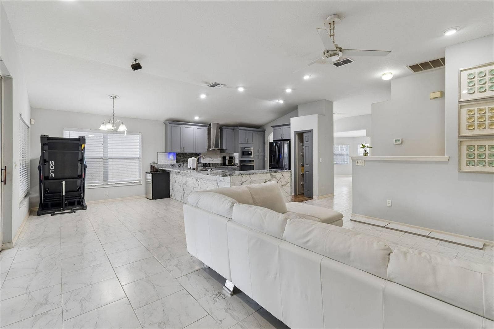 4643 DUNNIE DRIVE, Tampa, FL 33614 4643 DUNNIE DRIVE, Tampa, FL 33614