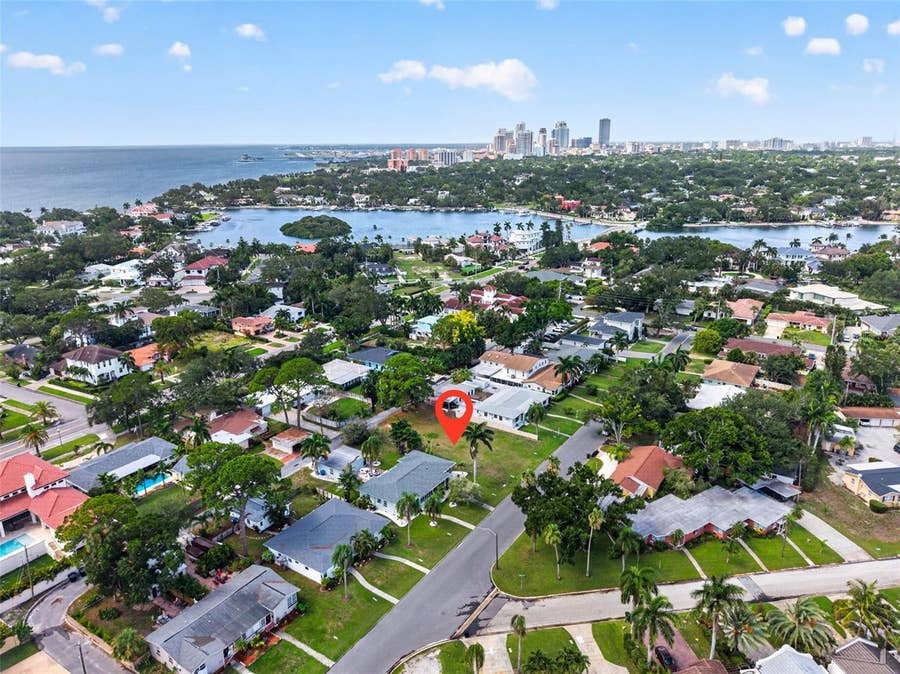 Property photo for 257 MATEO WAY NE, St Petersburg, FL