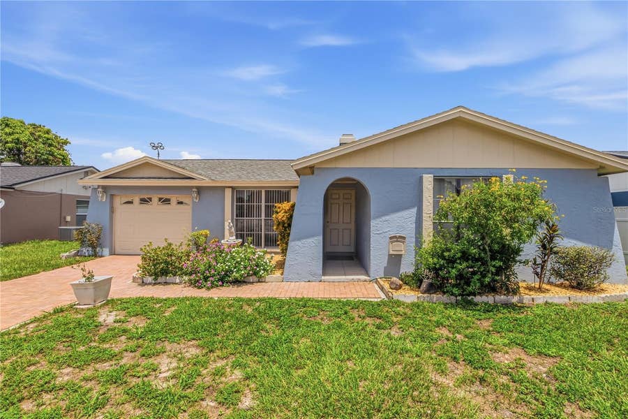 Property photo for 9704 SHALIMAR COURT, Tampa, FL