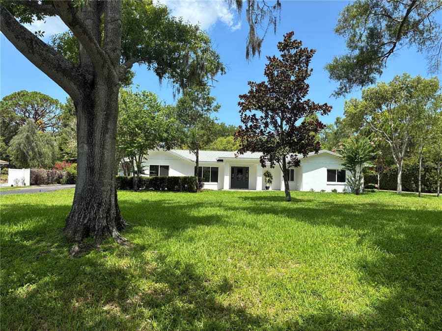 Property photo for 1646 ROBIN HOOD LANE, Clearwater, FL