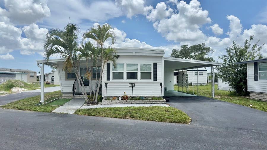 Property photo for 7064 MOUNT HAWTHORNE ROAD NE, #584, St Petersburg, FL