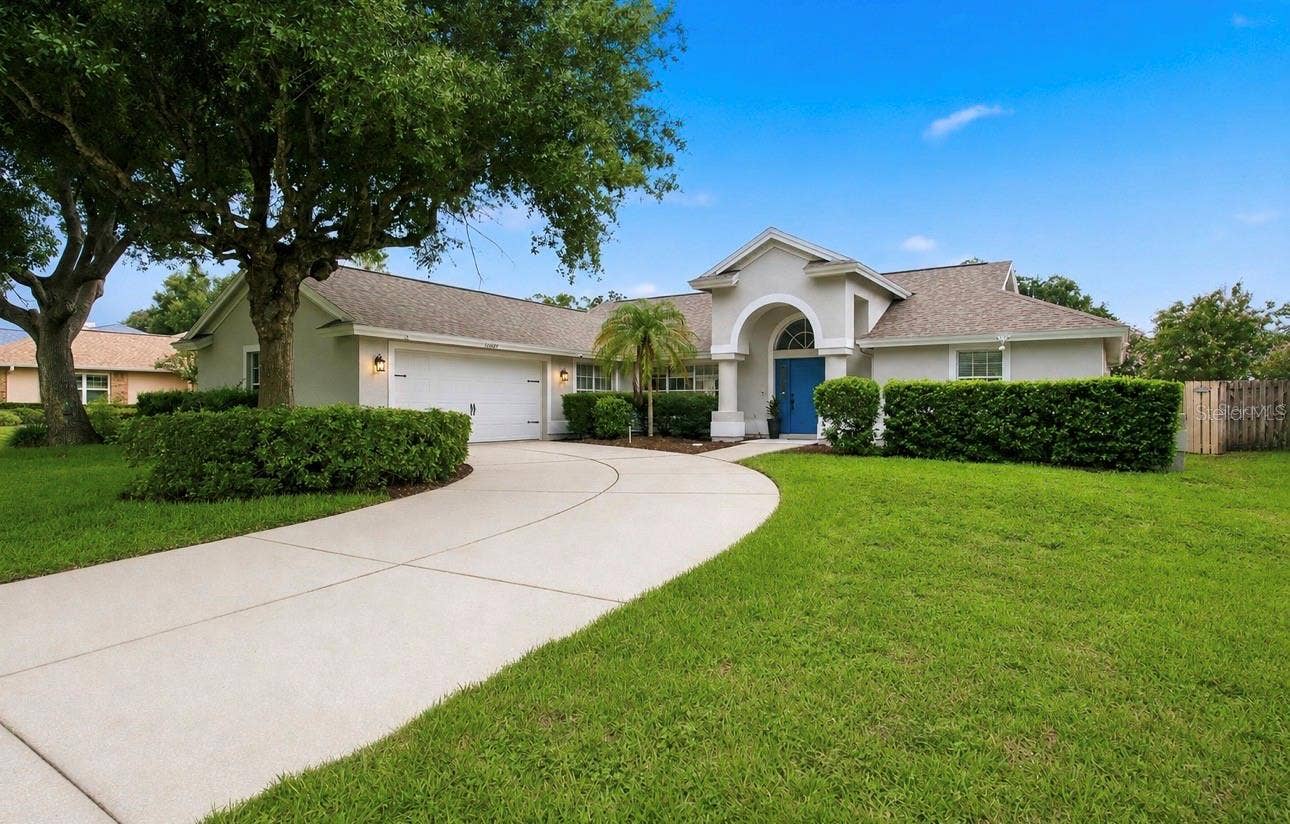 16607 LONGLEAT DRIVE, Lutz, FL 33549 16607 LONGLEAT DRIVE, Lutz, FL 33549