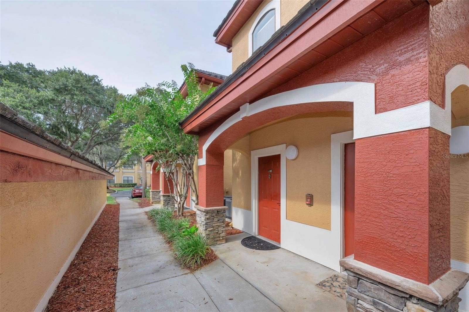 Gorgeous Large THREE Bedroom/Two Full Bath Condo