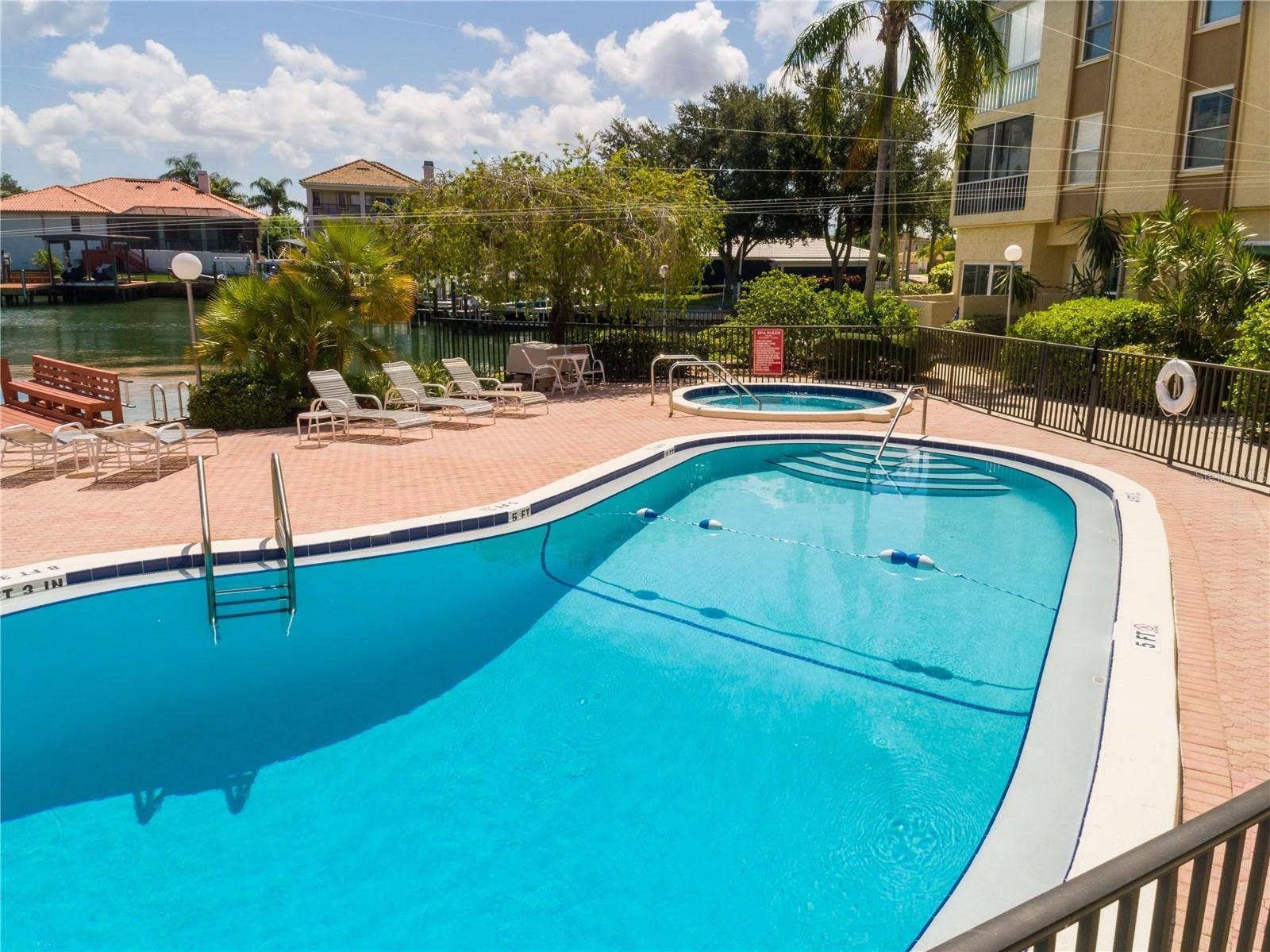 121 ISLAND WAY, #334, Clearwater Beach, FL 33767