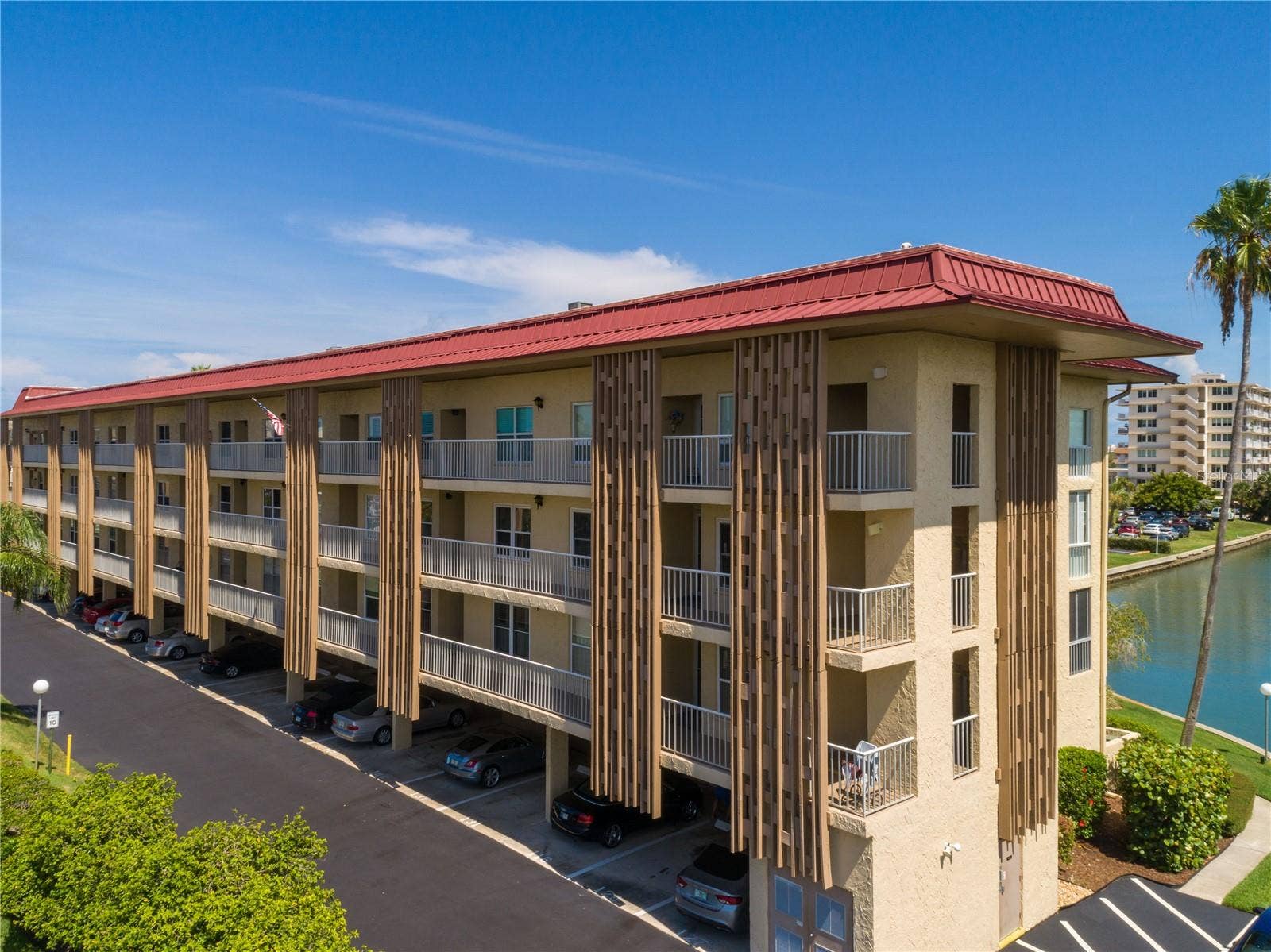 121 ISLAND WAY, #334, Clearwater Beach, FL 33767