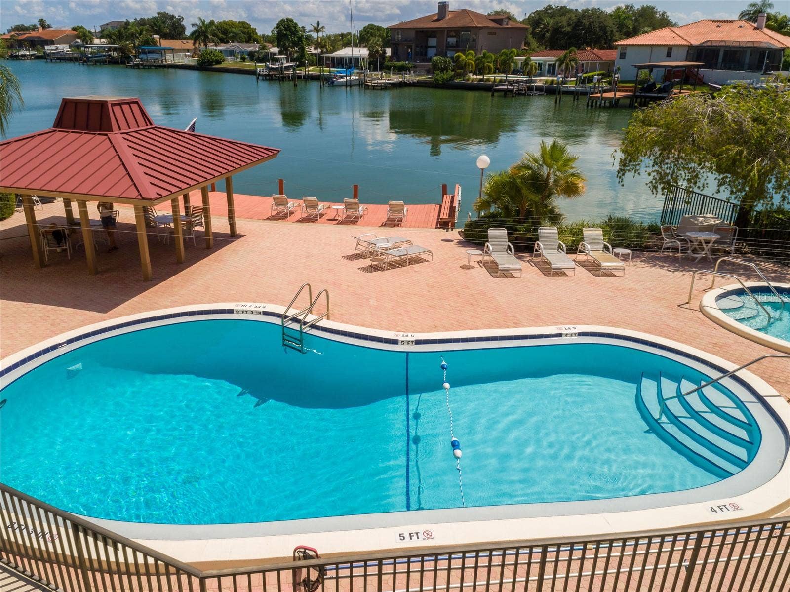 121 ISLAND WAY, #334, Clearwater Beach, FL 33767
