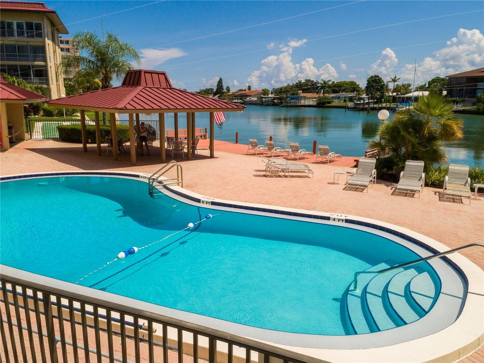 121 ISLAND WAY, #334, Clearwater Beach, FL 33767