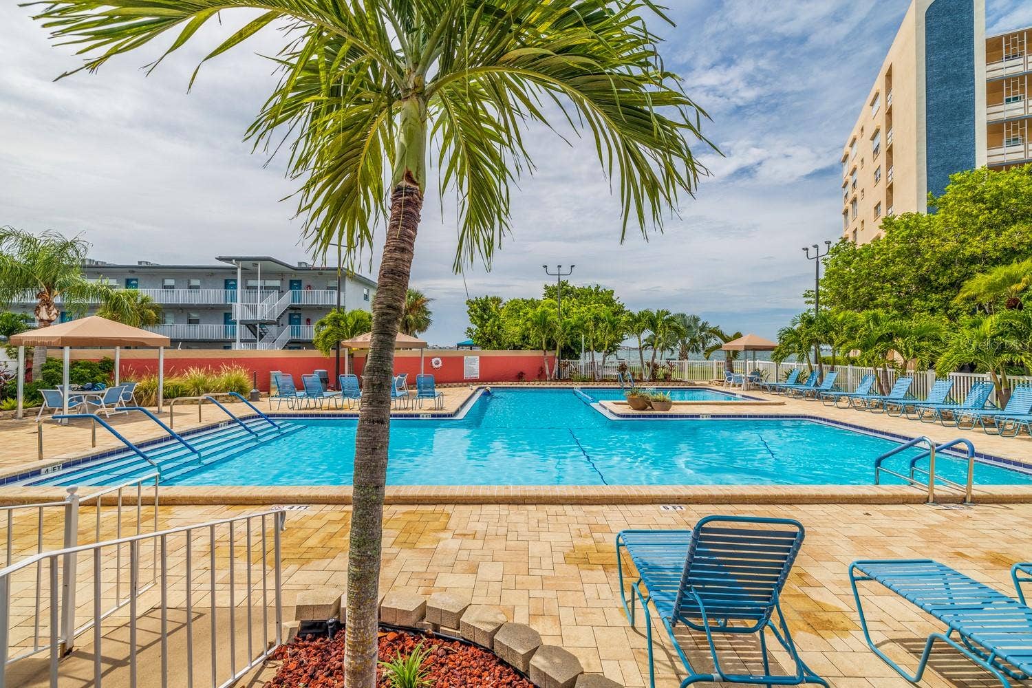 5925 SHORE BOULEVARD S, #405, Gulfport, FL 33707