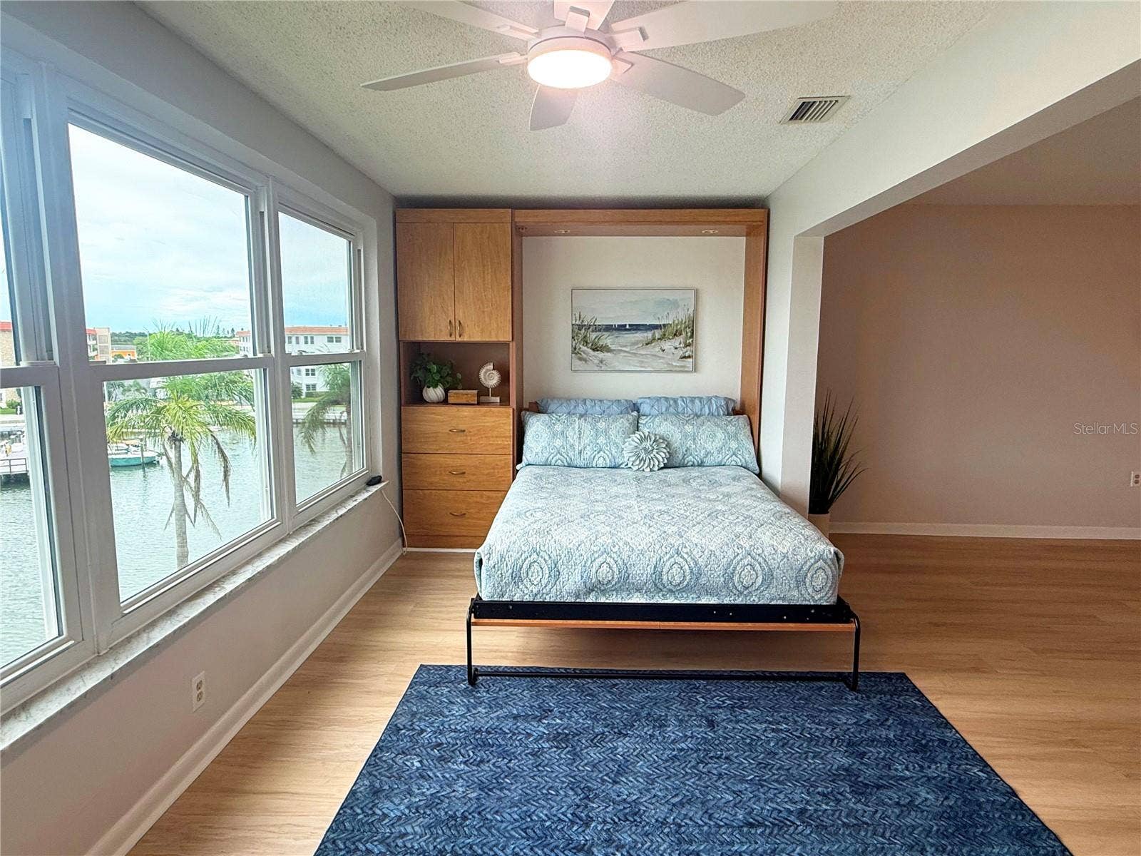 5925 SHORE BOULEVARD S, #405, Gulfport, FL 33707