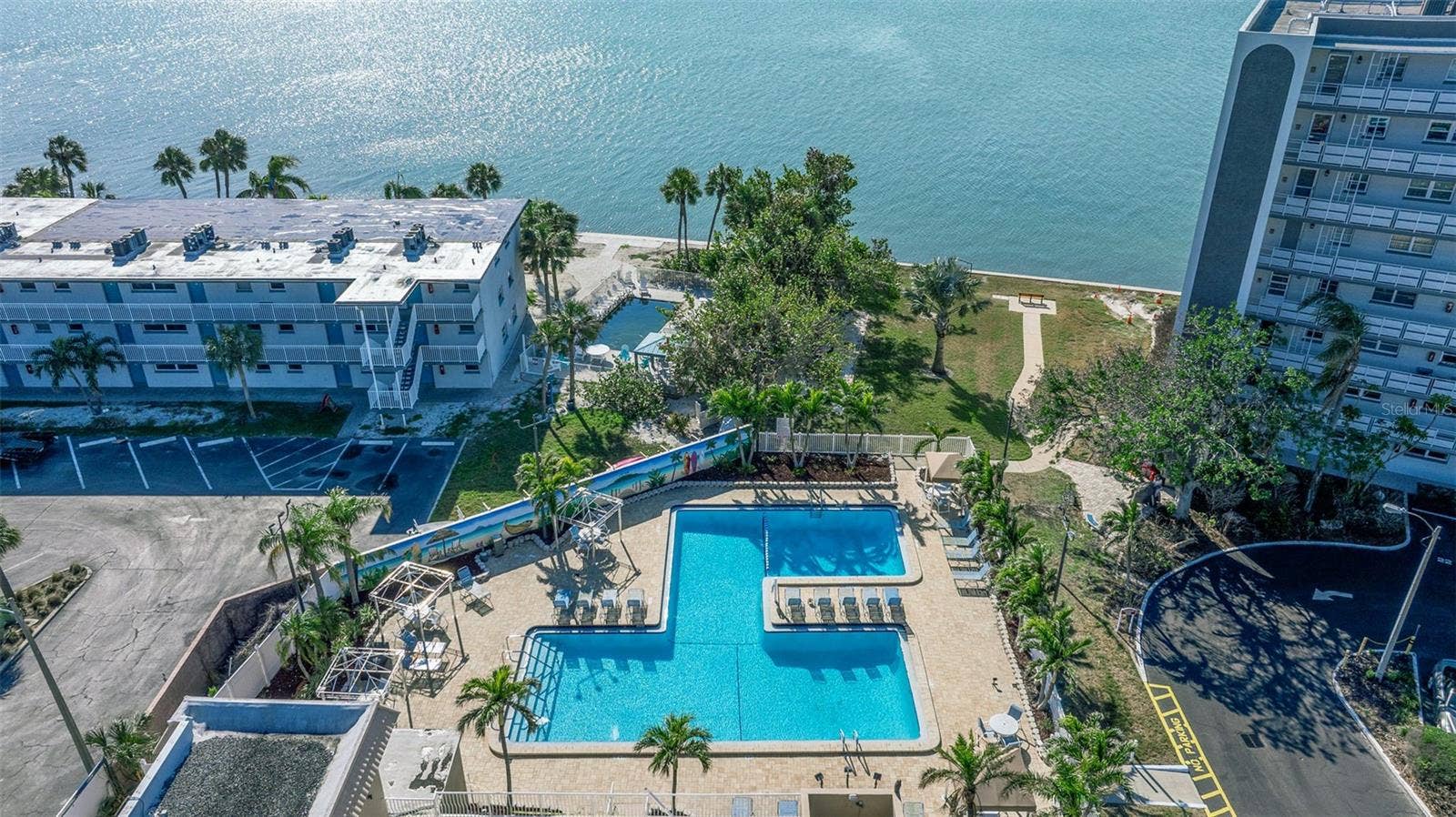 5925 SHORE BOULEVARD S, #405, Gulfport, FL 33707
